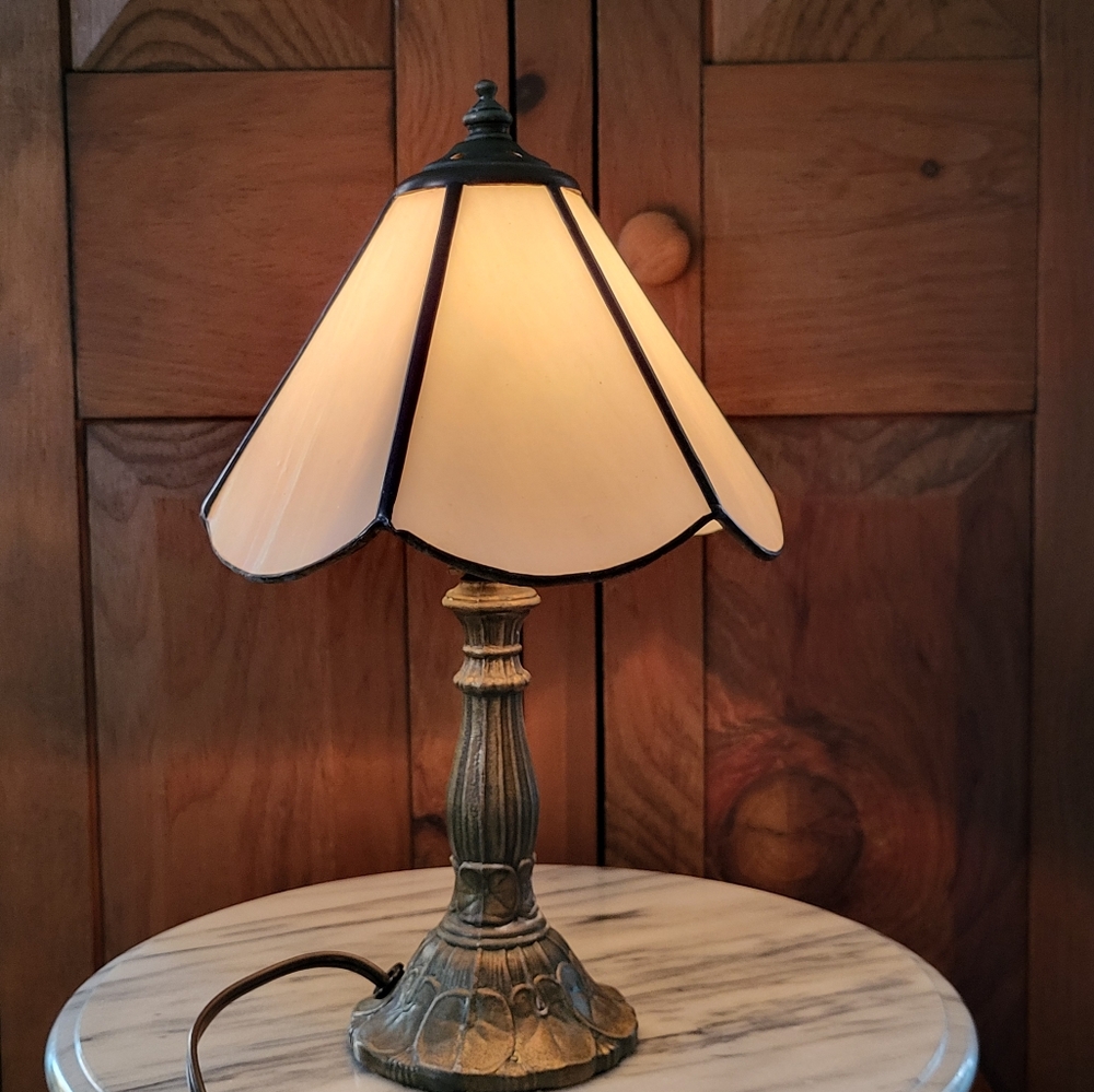 Meyda Tiffany Rose Lamp - Picture 17 of 17